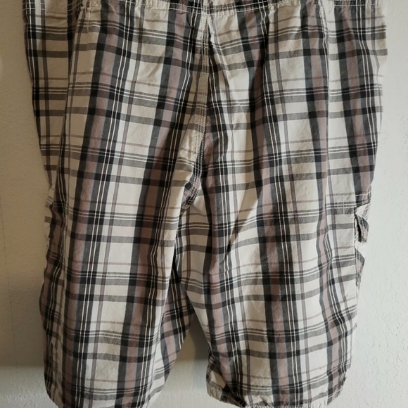 Men's X/L Old Navy Swim Trunks W/ Pockets. - Picture 4 of 4
